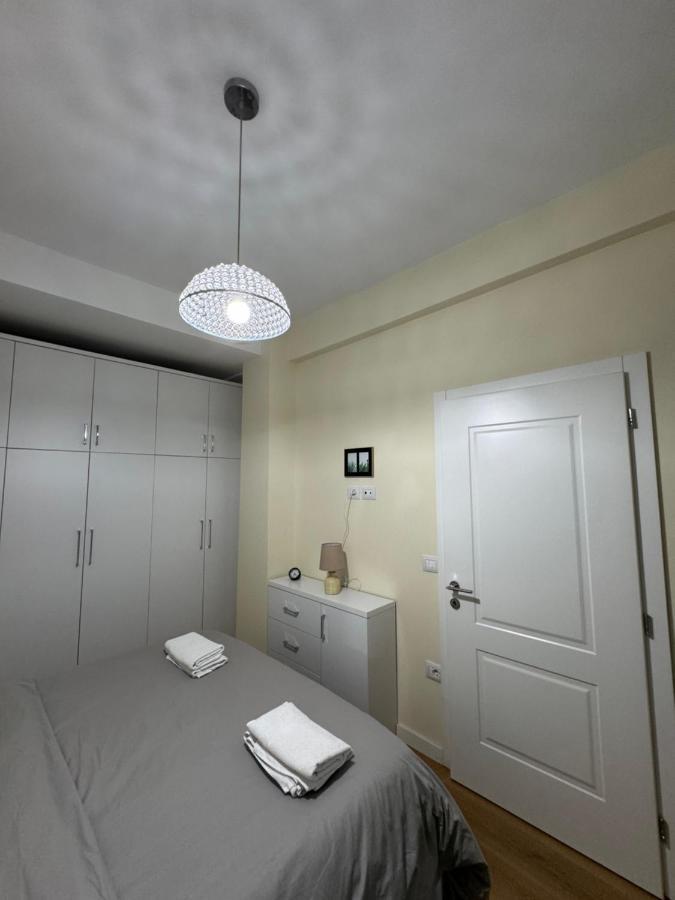 Altair Apartment Тирана Екстер'єр фото